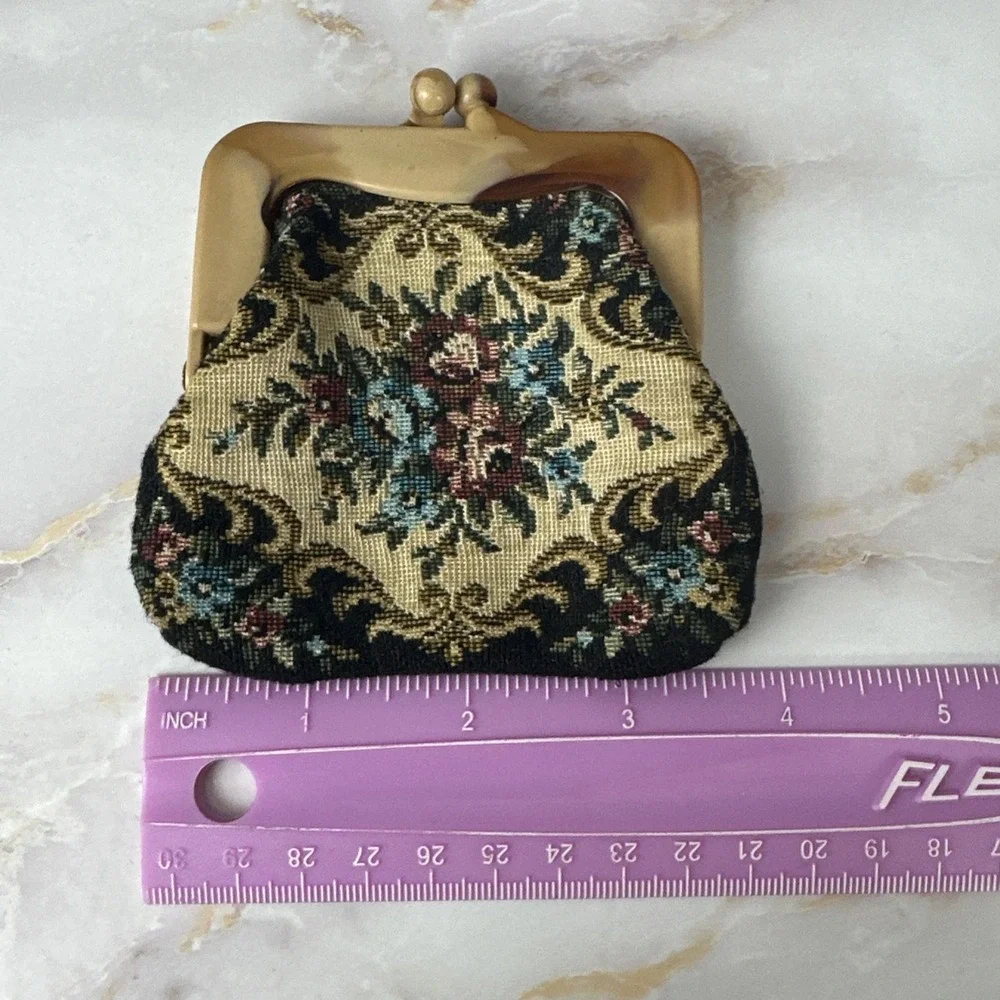 Vintage Petit Point Needlepoint Coin Purse Small Tapestry Roses Floral Pouch Sha - Picture 6 of 7